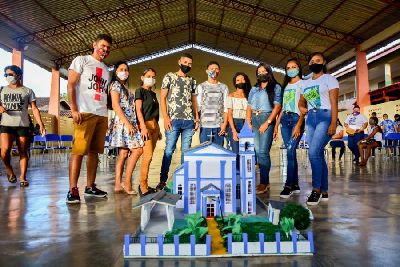 notícia: Estado apresenta projetos para a juventude de Amapá à secretária nacional de Juventude