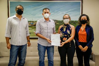 notícia: Waldez autoriza concurso para professores e técnicos da Ueap