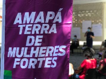 notícia: Movimentos sociais de mulheres são destaque em evento sobre a Lei Maria da Penha 