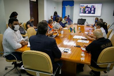 notícia: Governo do Amapá enviará mais 8.800 doses de vacinas contra covid-19 para municípios