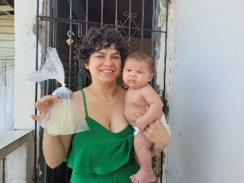 notícia: "É gratificante poder ajudar bebês e mamães", diz maior doadora do Banco de Leite Humano do Amapá
