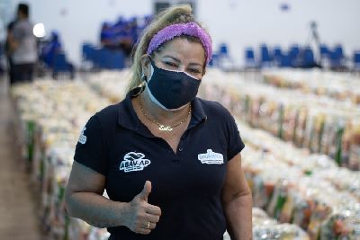 notícia: 'Vai ficar para a história', diz dirigente de associação beneficiada pelo programa Comida em Casa