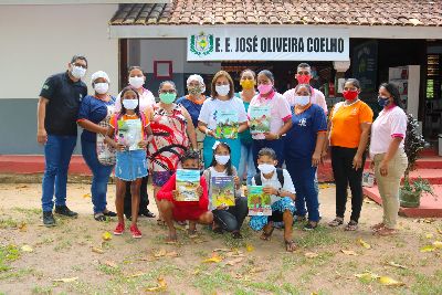 notícia: Circuito Educação: Governo do Amapá entrega materiais didáticos e equipamentos na Região Rural do Pacuí