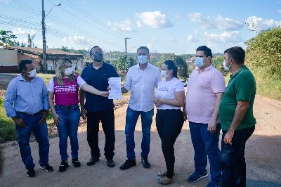 notícia: Waldez faz entregas no Vale do Jari e anuncia mais investimentos para a região