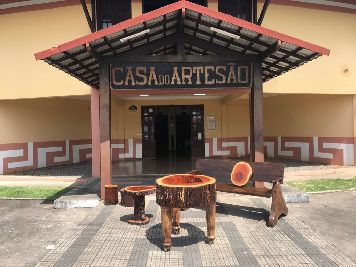 notícia: Artesanato: Governo do Amapá abre temporada de feiras itinerantes com exposição de Móveis Rústicos