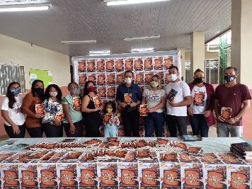 notícia: Alunos de escola estadual em Oiapoque lançam livro com o tema gratidão