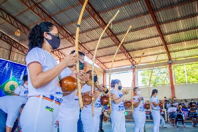 notícia: Evento homenageia mestres capoeiristas com apresentações e rodas de conversa transmitidas em lives