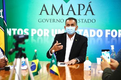 notícia: Governo Federal reduz número de doses da vacina e governadores cobram mais transparência