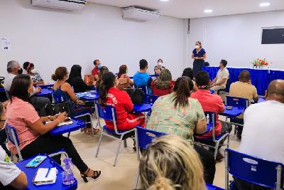 notícia: Seed reúne gestores escolares para tratar sobre ações formativas para a retomada gradual de aulas presenciais