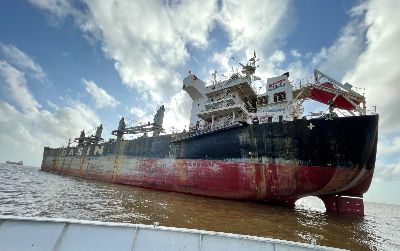 notícia: Navio Mandarin Dalian recebe autorização para atracar no Porto de Santana