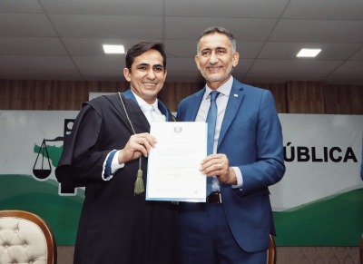 notícia: Waldez empossa primeiro defensor público-geral de carreira da DPE´
