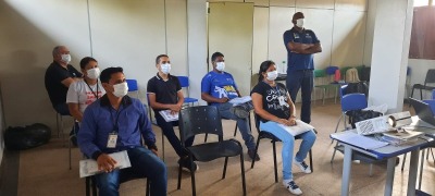 notícia: Governo do Amapá capacita fiscais sanitários e agentes de endemias de Tartarugalzinho em manejo do açaí