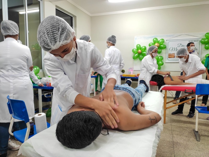 notícia: Profissionaliza Amapá: alunos realizam ação social alusiva ao dia do massoterapeuta