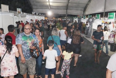 notícia: Nova Economia: último dia de Feira de Negócios e Inovação do Selo Amapá atrai centenas de visitantes 