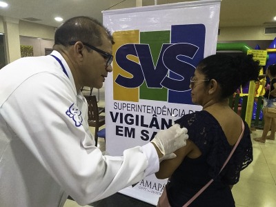 notícia: Governo do Amapá oferta vacina contra covid-19 e tríplice viral em diversos pontos de Macapá