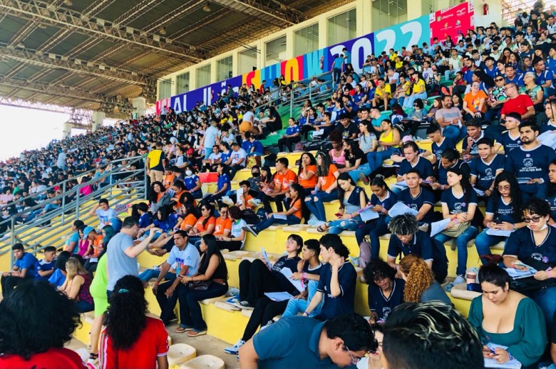 notícia: Aulão Show da Central Enem reúne mais de 5 mil estudantes para revisão no Estádio Zerão