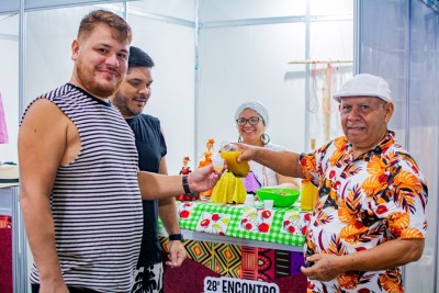 notícia: 28º Encontro dos Tambores: turistas se encantam com diversidade cultural afro-amapaense 