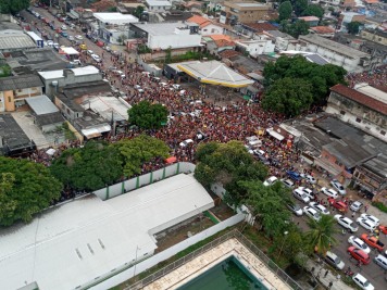 notícia: No Amapá, GTA faz patrulhamento aéreo do trajeto do bloco A Banda