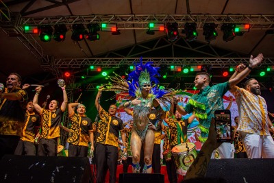 notícia: Com apresentação das escolas de samba, Governo do Estado inaugura Central do Carnaval, em Macapá