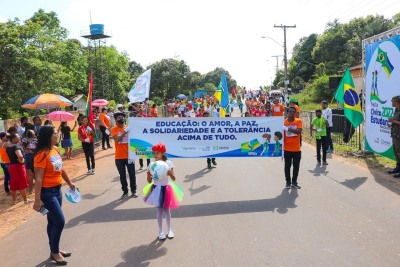 notícia: Amapá 80 Anos: mais de 300 alunos das escolas estaduais de São Joaquim do Pacuí desfilam nesta quinta-feira, 14