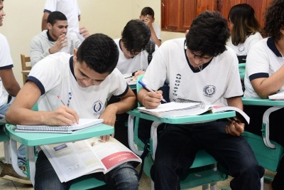 notícia: Pré-matrículas para escolas de ensino médio iniciam nesta segunda-feira, 30