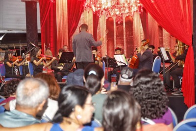 notícia: Música instrumental toma conta do palco do Mini-Teatro Caboco em noite temática da 52ª Expofeira do Amapá 