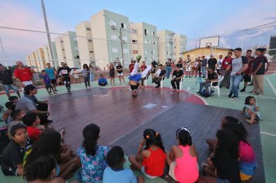 notícia: Governo do Estado apoia projeto social que apresenta hip hop a moradores das áreas periféricas de Macapá