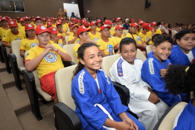 notícia: Governo do Amapá lança novo projeto social dos Bombeiros e retoma atividades para mais de 350 crianças e jovens