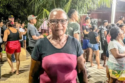 notícia: 'Eu agradeço a ajuda do Governo nesses dias difíceis de falta de água', diz moradora do Bailique, em Macapá