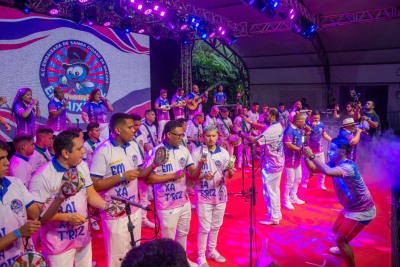 notícia: Carnaval 2023: Embaixada de Samba Cidade de Macapá abre desfiles com homenagem aos profissionais da Saúde