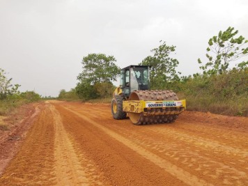 notícia: Governo do Estado inicia serviços de conservação e manutenção da rodovia AP-340, na zona rural de Macapá