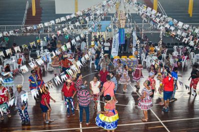 notícia: Governo do Amapá promove 'arraiá' para os idosos do Projeto Quinta Feliz 
