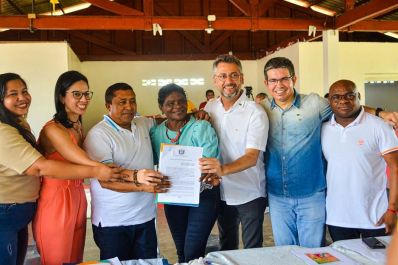 notícia: Governo do Amapá repassa R$ 1,2 milhão em recursos para a Festa de São Tiago em Mazagão Velho