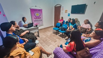 notícia: No 'Outubro Rosa', Governo do Amapá orienta mulheres de Laranjal do Jari sobre prevenção do câncer de mama