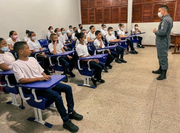 notícia: Gestão Compartilhada: mais de 2,4 mil alunos alunos retornam às aulas nas escolas Antônio Messias, Risalva Freitas e Afonso Arinos