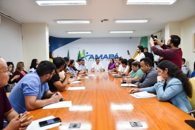 notícia: Governo do Amapá mantém diálogo com representantes de sindicatos para tratar de reajustes salariais