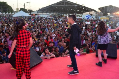 notícia: 'Assim como os adultos, as crianças também gostam de festa', diz cantor infantil em evento especial na 52ª Expofeira do Amapá