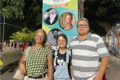 notícia: ‘Conhecer novos espaços como este, valoriza ainda mais nossos escritores’, comenta professora na 1ª Folia Literária do Amapá