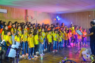 notícia: Mais de 110 crianças e adolescentes do Centro Walkíria Lima apresentam recital em homenagem ao meio ambiente