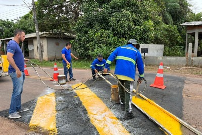 notícia: Governo do Amapá reforça sinalização viária na Rodovia AP-070