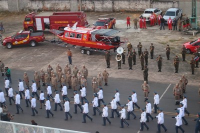 notícia: Governo do Amapá promove mais de 150 bombeiros militares em cargos de praças e oficiais