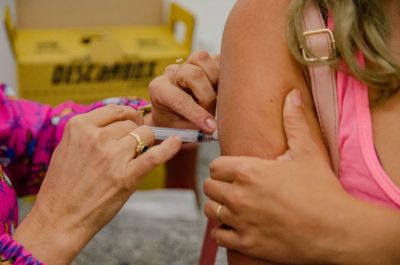 notícia: Governo do Amapá incentiva ampliação da cobertura vacinal contra febre amarela