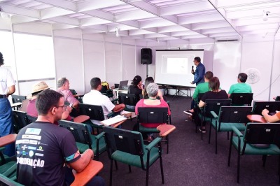 notícia: Na 52ª Expofeira, Governo do Amapá promove debate sobre concessões florestais como alternativa de desenvolvimento sustentável