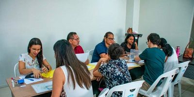 notícia: Governo do Amapá convoca candidatos para fase documental do concurso da Educação
