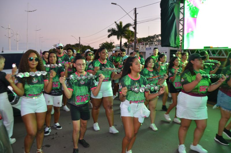 Abertura da programação ?Na Levada do Samba? <div class='credito_fotos'>Foto: Jhon Martins   |   <a href='/midias/2024/originais/15627_4069cfc8-bd00-f973-7b5b-bb210604d2c7.jpg' download><i class='fa-solid fa-download'></i> Download</a></div>