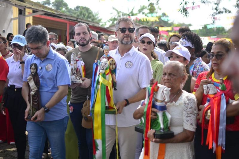 Missa celebra a fé do povo de Mazagão Velho no Dia de São Tiago.

Em 2024, festividade completa 247 anos de tradição e recebe apoio do Governo do Amapá. <div class='credito_fotos'>Foto: Maksuel Martins   |   <a href='/midias/2024/originais/15645_4c15e425-43d1-4336-8859-3eddf0b32827.jpg' download><i class='fa-solid fa-download'></i> Download</a></div>