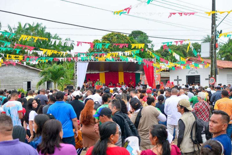 Missa celebra a fé do povo de Mazagão Velho no Dia de São Tiago.

Em 2024, festividade completa 247 anos de tradição e recebe apoio do Governo do Amapá. <div class='credito_fotos'>Foto: Maksuel Martins   |   <a href='/midias/2024/originais/15645_53c79cac-d4dc-426c-3ead-46f528b22f99.jpg' download><i class='fa-solid fa-download'></i> Download</a></div>