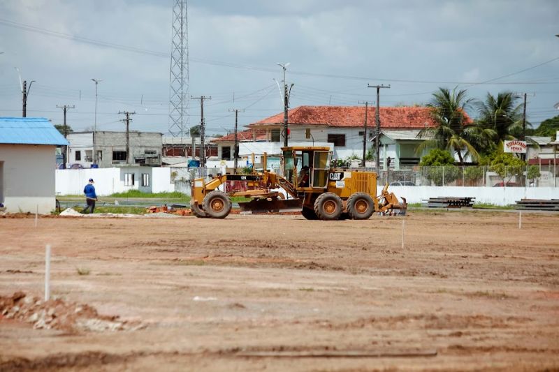 Serviços de drenagem são realizados para organização dos novos ambientes. 