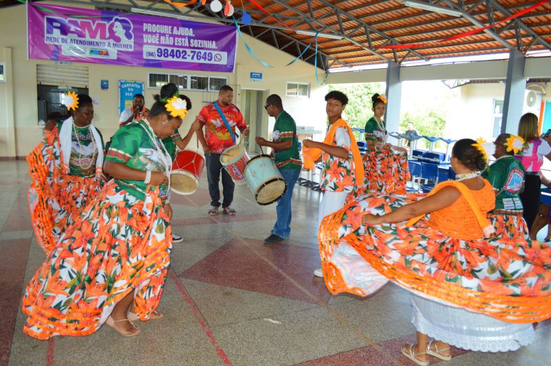 Grupo cultural de 'Marabaixo do Pavão' se apresentou no Macapaba