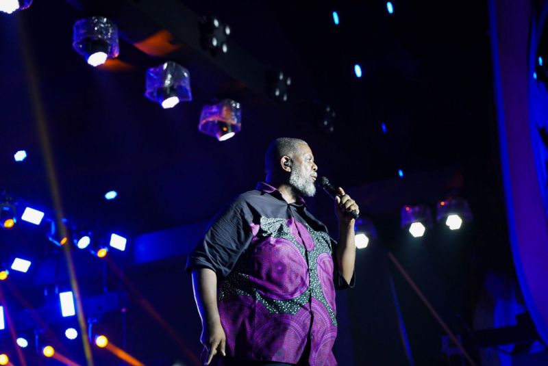 Péricles cantou na sexta noite da maior feira agropecuária da Amazônia